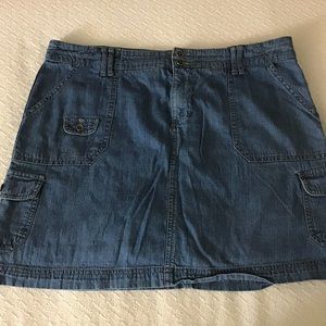 Sonoma Cargo Style Medium Wash Denim Skort womens size 14